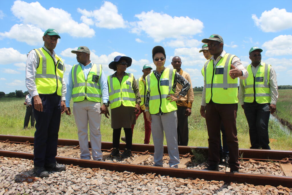 visita vice ministra linha limpopo principal