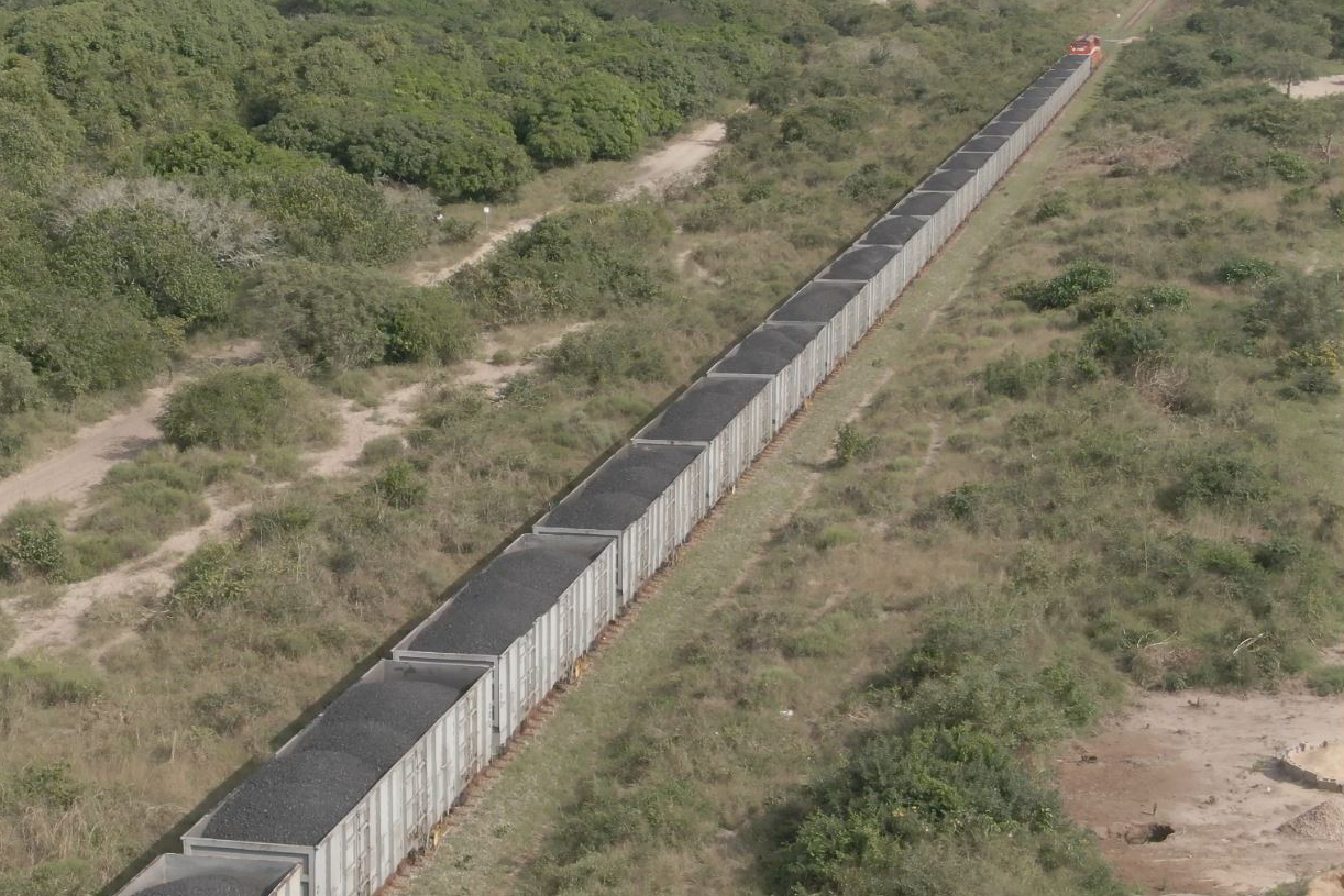 Primeiro comboio de Carvão do Botswana chega a Maputo
